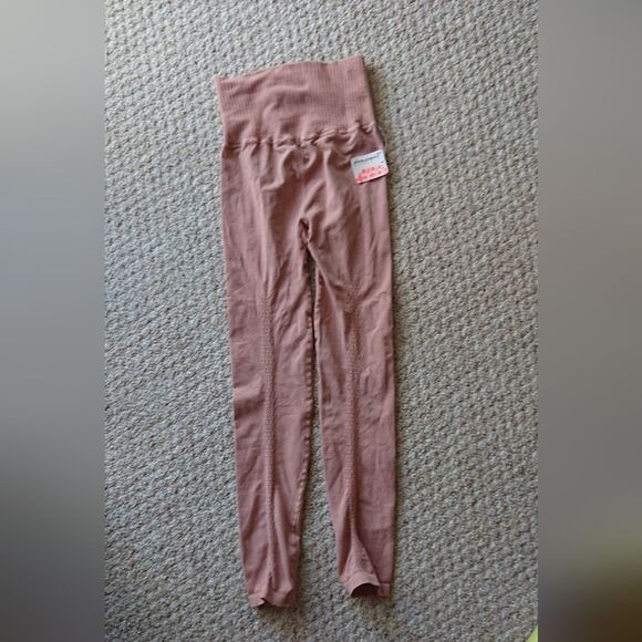 Free People Movement Good Karma High Rise Leggings in Desert Dune size XS/S - Picture 8 of 12